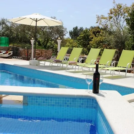 Mit Privatpool Fuer 9 Personen Ca 240 Qm In Peroj, Istrien Istrische Riviera Peroj